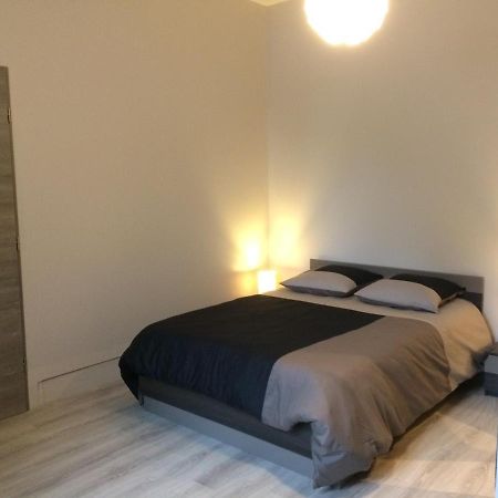 Studio Proche Gare Avec Kitchenette Et Wifi - Porte Rouge Thiviers Eksteriør bilde