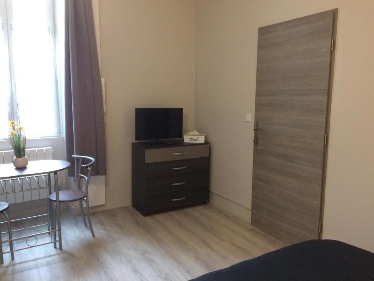 Studio Proche Gare Avec Kitchenette Et Wifi - Porte Rouge Thiviers Eksteriør bilde