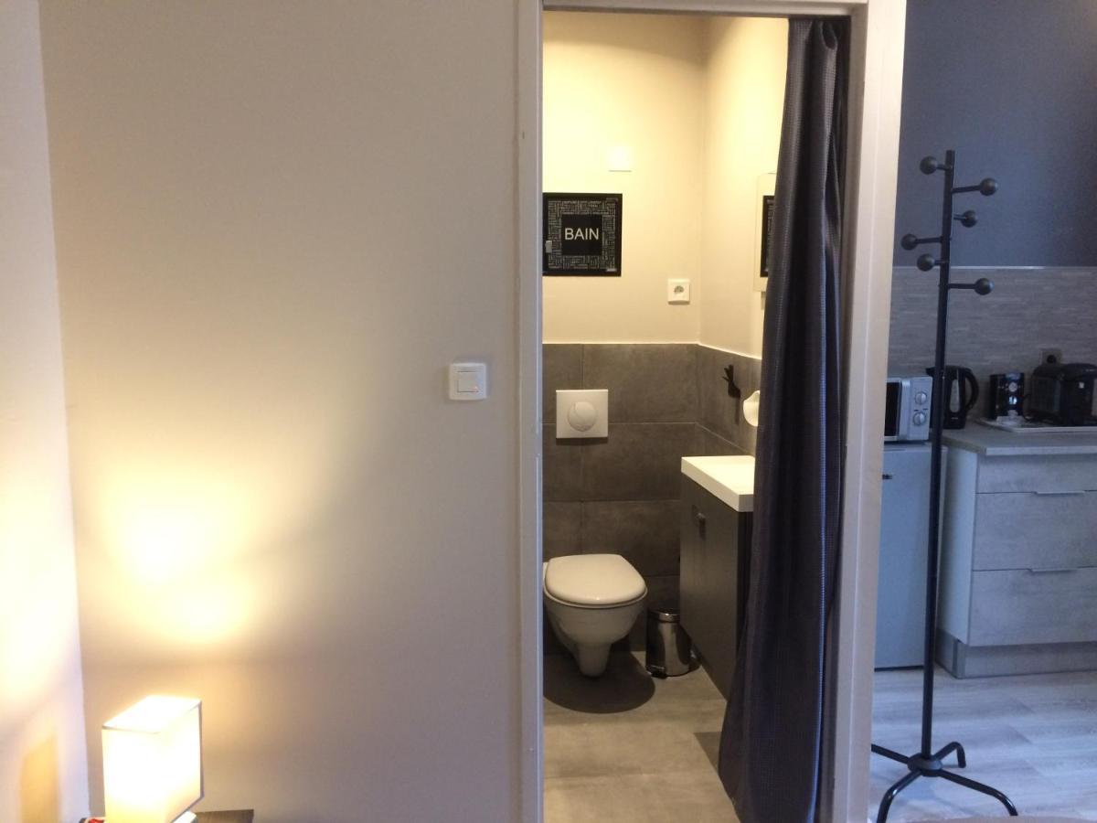 Studio Proche Gare Avec Kitchenette Et Wifi - Porte Rouge Thiviers Eksteriør bilde